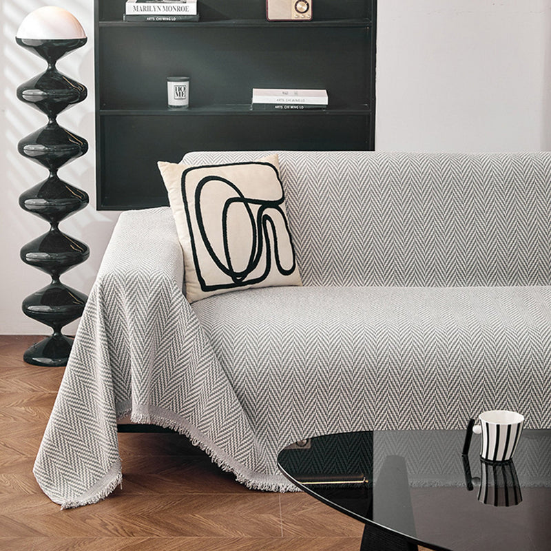 Sofaüberwurf aus Chenille mit Feinem Fischgrätmuster und Fransen