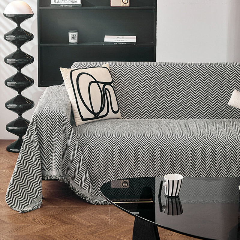 Sofaüberwurf aus Chenille mit Feinem Fischgrätmuster und Fransen