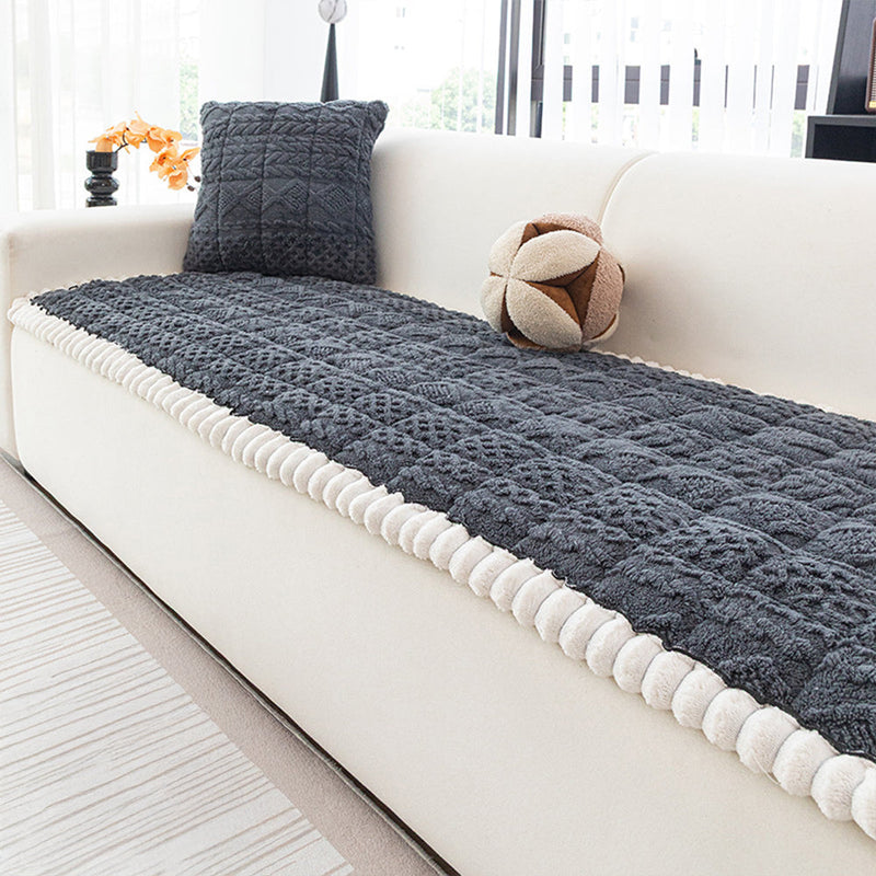 Sofaauflage aus Plüsch mit Jacquardstruktur und Rundem Saum