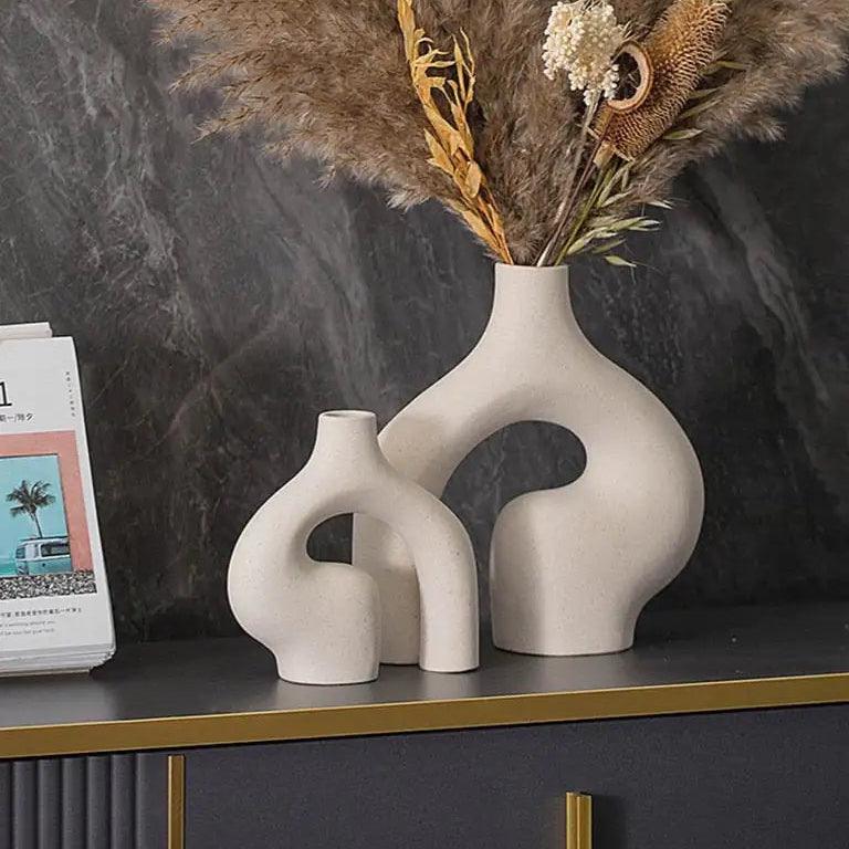 Keramikvase mit Abstrakter Bogenform