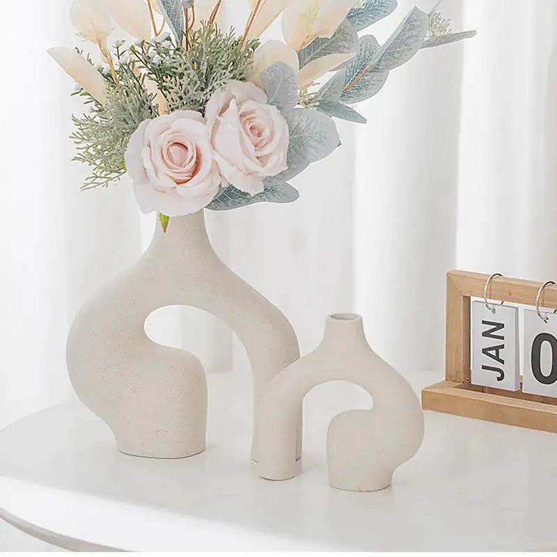 Keramikvase mit Abstrakter Bogenform