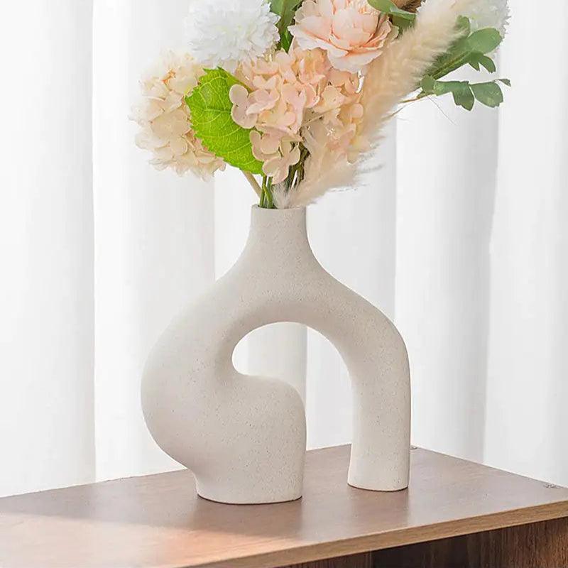 Keramikvase mit Abstrakter Bogenform