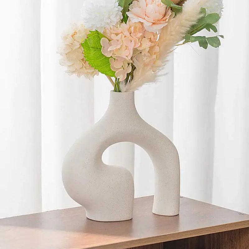 Keramikvase mit Abstrakter Bogenform