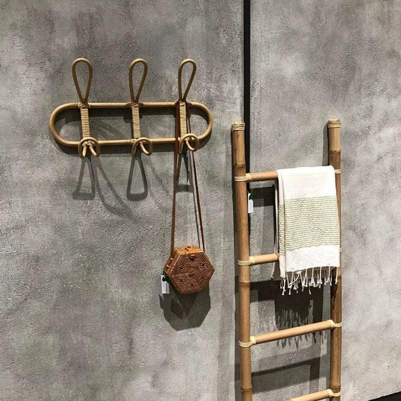 Rattan-Hakenleiste mit Dekorativen Flechtdetails