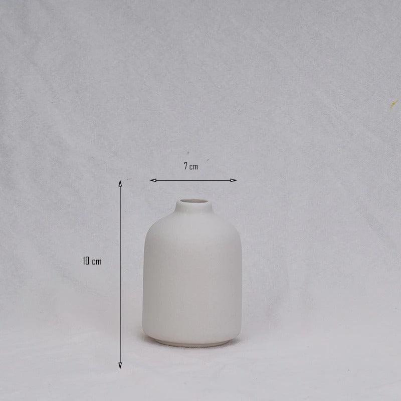 Keramikvase mit Gesprenkelter Oberfläche in Mehreren Formen