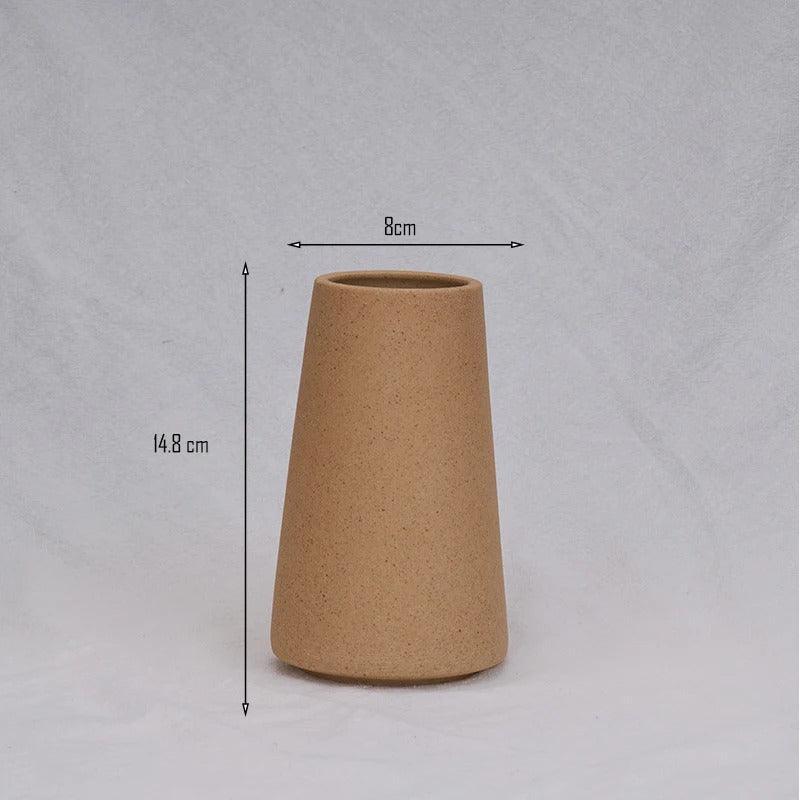Keramikvase mit Gesprenkelter Oberfläche in Mehreren Formen