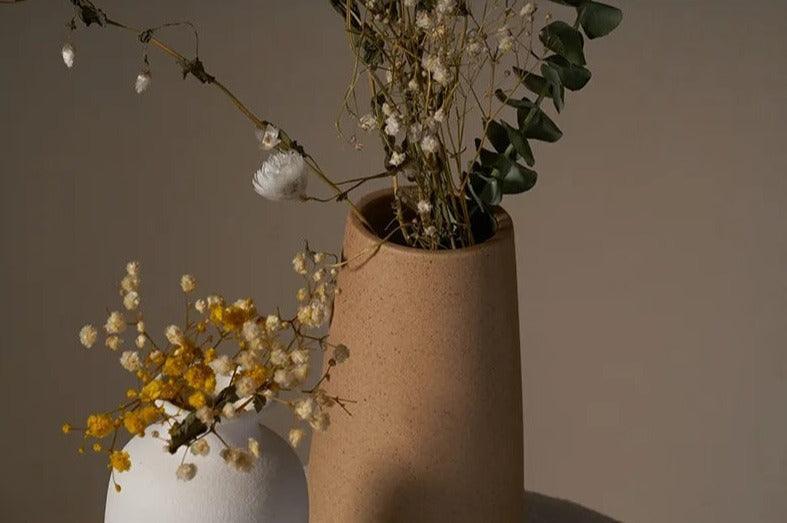 Keramikvase mit Gesprenkelter Oberfläche in Mehreren Formen
