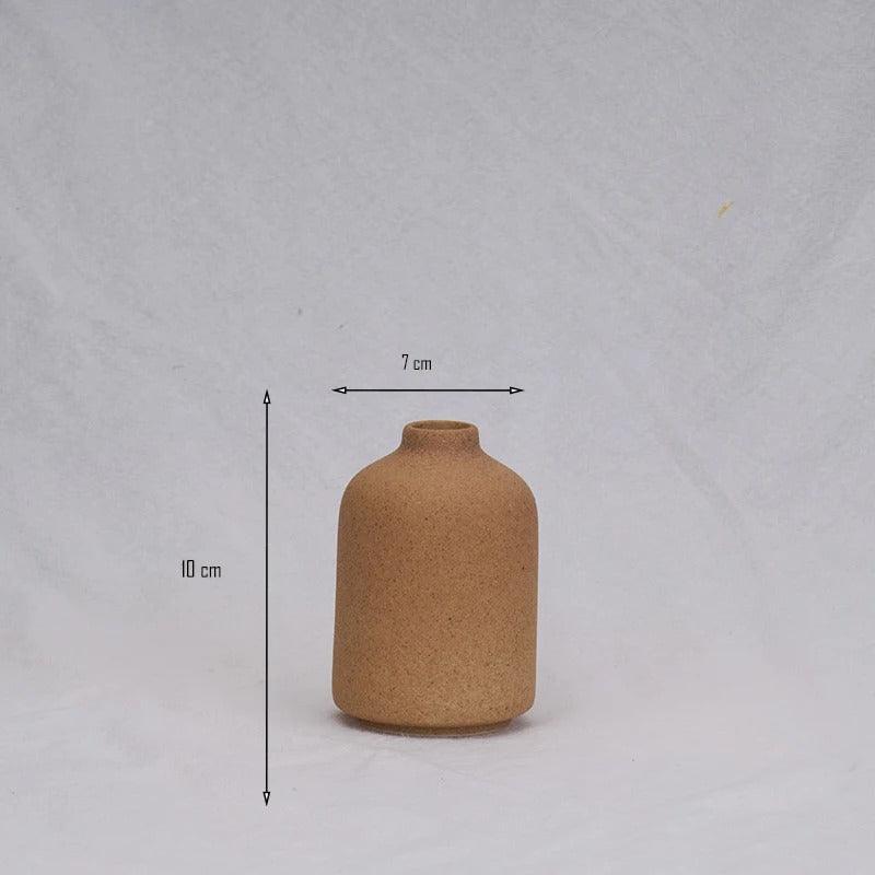 Keramikvase mit Gesprenkelter Oberfläche in Mehreren Formen