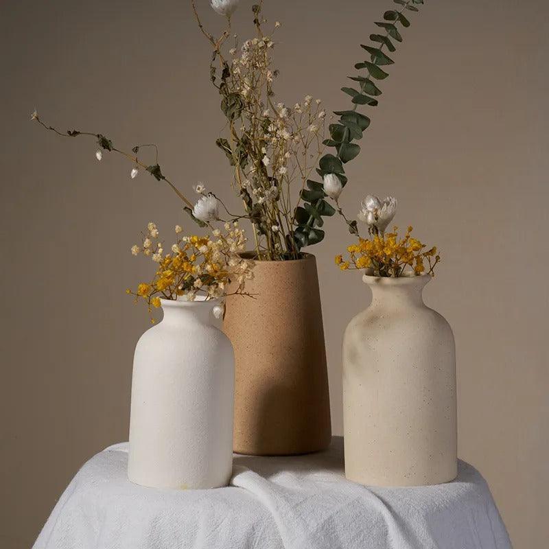 Keramikvase mit Gesprenkelter Oberfläche in Mehreren Formen