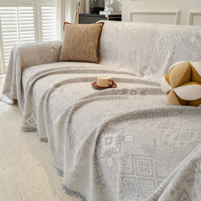 Sofaüberwurf mit Geometrischem Webmuster und Fransen im Boho-Stil
