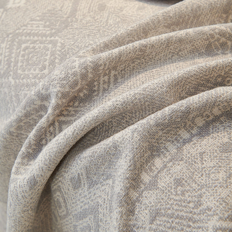 Sofaüberwurf mit Geometrischem Webmuster und Fransen im Boho-Stil