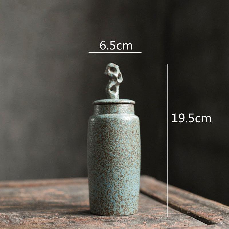Teedose aus Steinzeug mit Skulpturalem Deckel