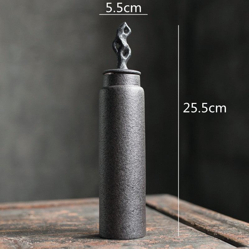 Teedose aus Steinzeug mit Skulpturalem Deckel
