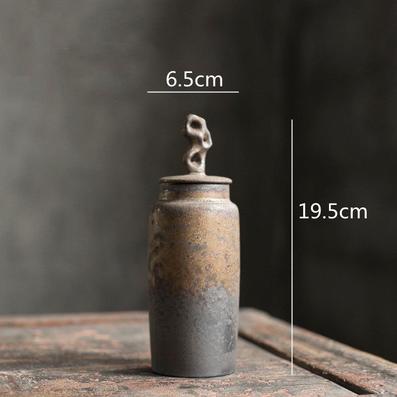 Teedose aus Steinzeug mit Skulpturalem Deckel