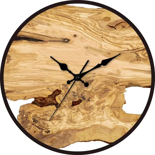 Wanduhr mit Holzoptik und Geräuscharmem Quarzwerk