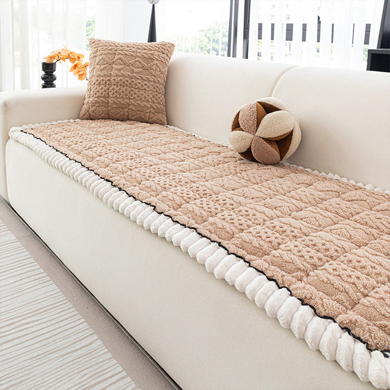 Sofaauflage aus Plüsch mit Jacquardstruktur und Rundem Saum
