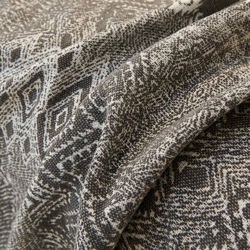Sofaüberwurf mit Geometrischem Webmuster und Fransen im Boho-Stil