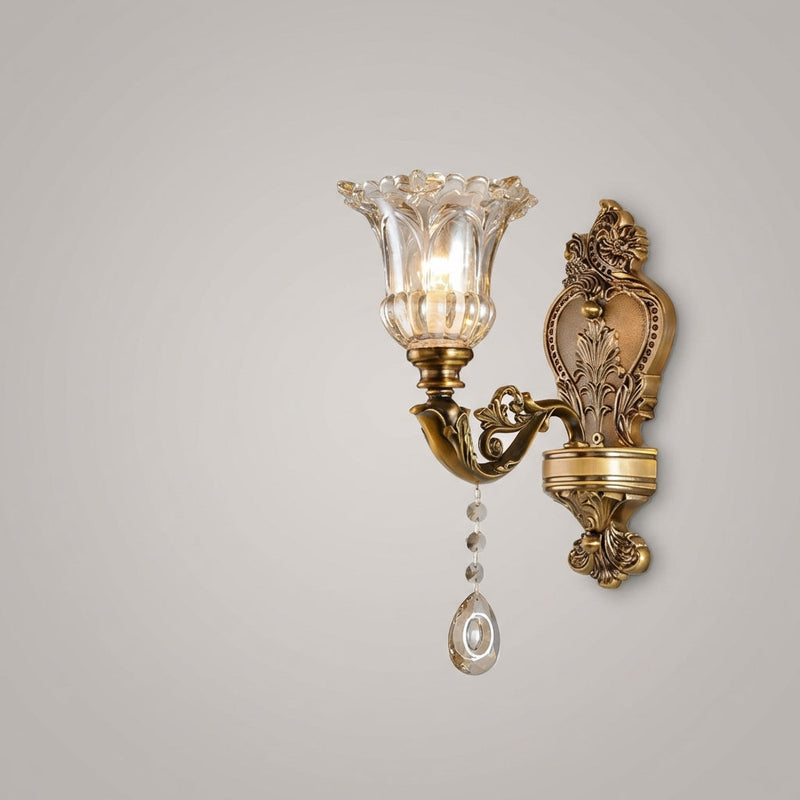 Wandleuchte mit Glasschirm und E14-Fassung im Klassischen Stil