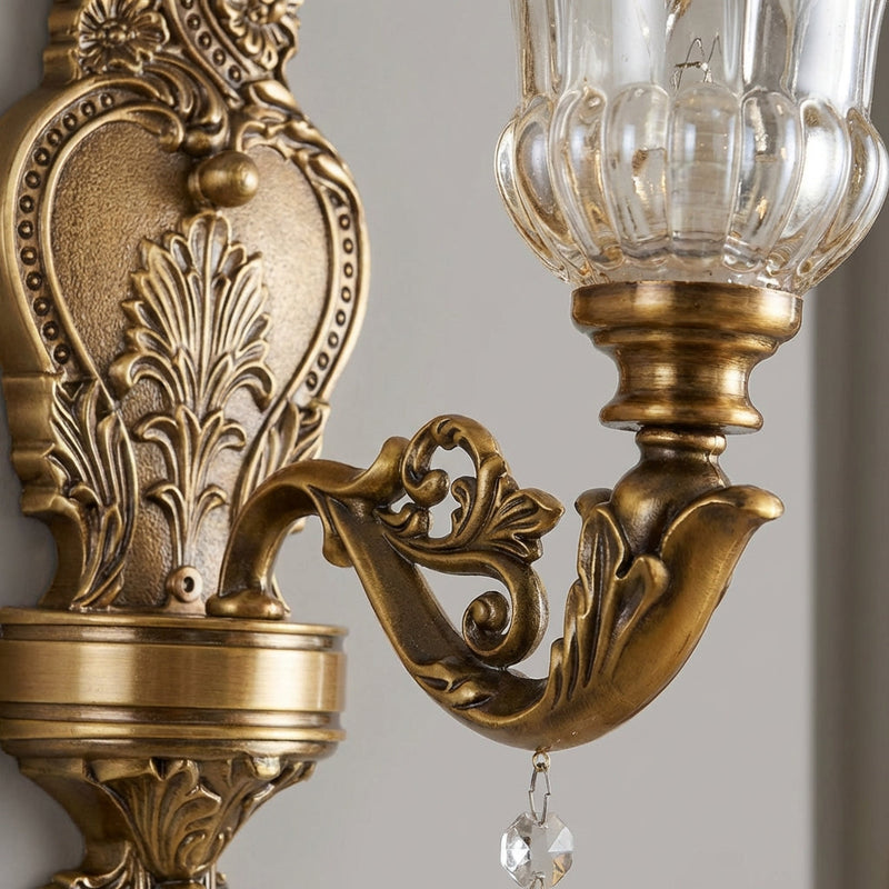 Wandleuchte mit Glasschirm und E14-Fassung im Klassischen Stil