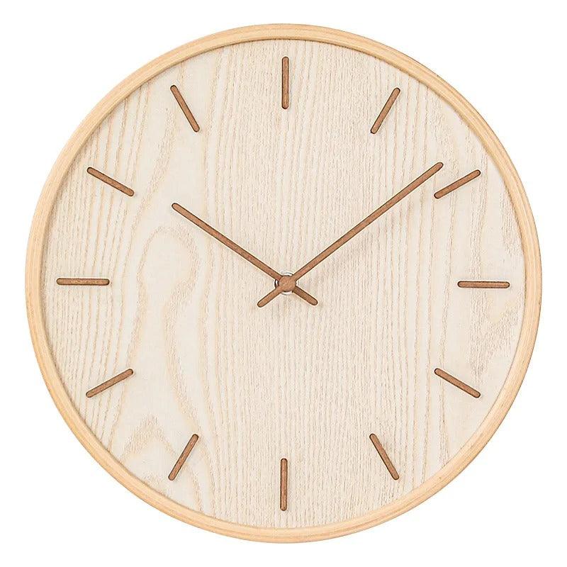 Wanduhr aus Holz mit Schlichtem Zifferblatt