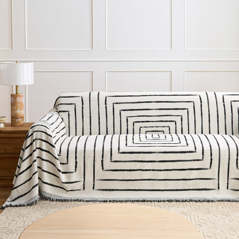 Sofaüberwurf aus Jacquardgewebe mit Klarer Linienführung